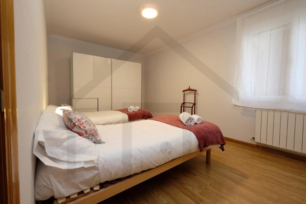 Apartment Cabrales - Parking Gratis - Wifi - A Un Paso Del Centro *