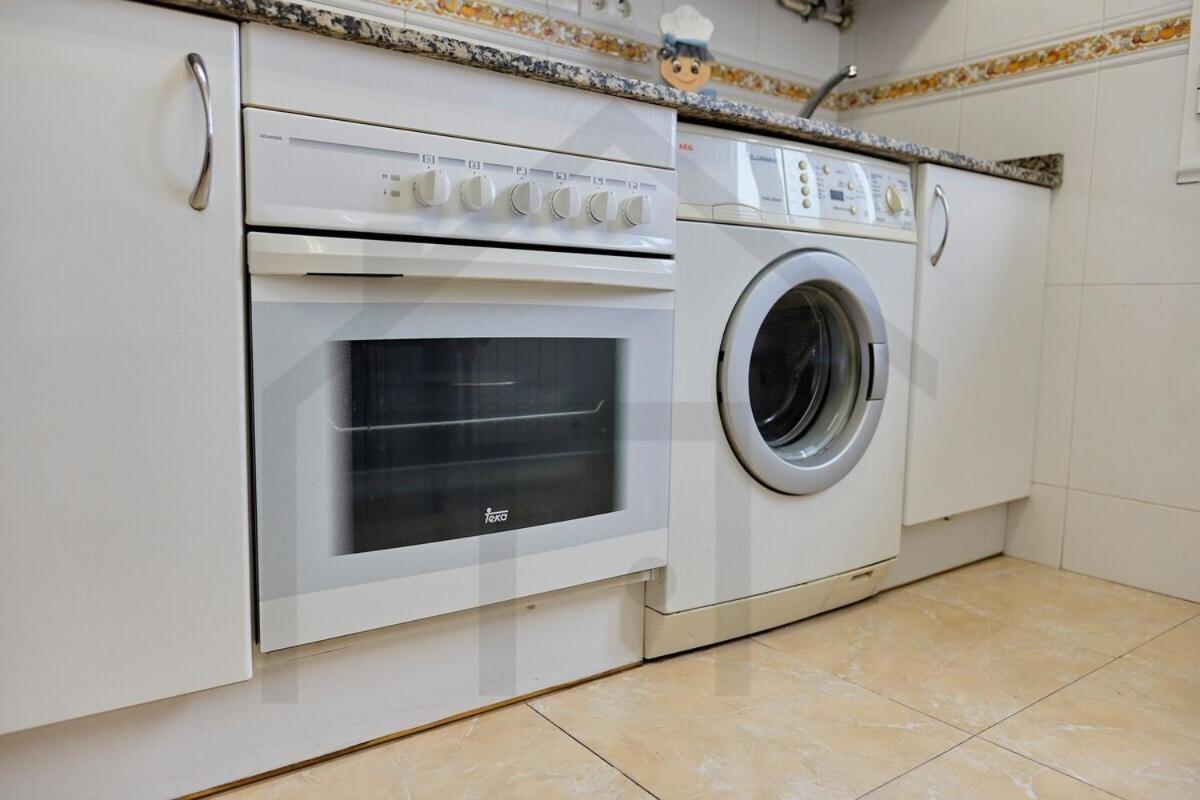 Cabrales - Parking Gratis - Wifi - A Un Paso Del Centro Apartment